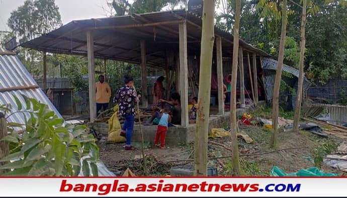 Elephant attack - এক বাড়িতেই হামলা ৪০ দামালের, ভাঙা বাড়িতেই দিন কাটাচ্ছে দিন মজুরের পরিবার