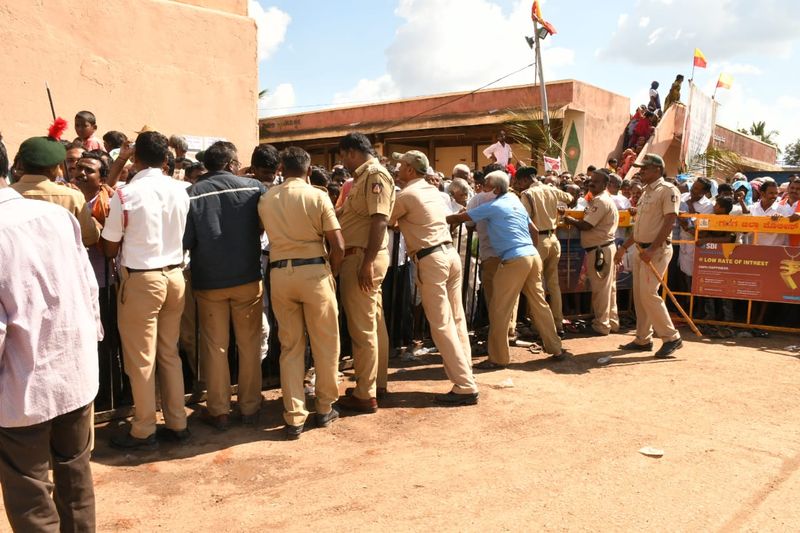 SEC conducting Kondapalli municipal chairperson election in heavy police protection