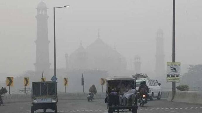 Air Pollution : दिल्ली में नहीं सुधर रही वायु प्रदूषण की स्थिति, आज भी एक्यूआई 401, यह गंभीर श्रेणी