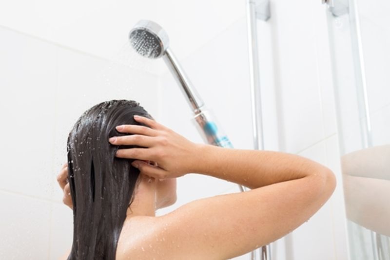 Dont make these mistakes while taking a head bath