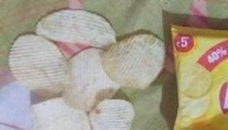 twitter user claims that he got only six chips in a five rupees packet