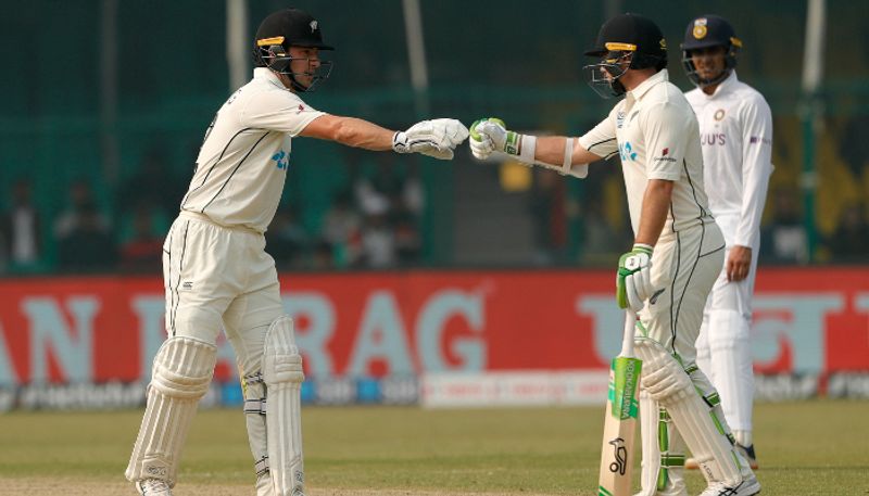 Ind vs NZ Kanpur Test Will Young Tom Latham unbeaten Century Stand helps New Zealand Fight back against India On Day 2 kvn