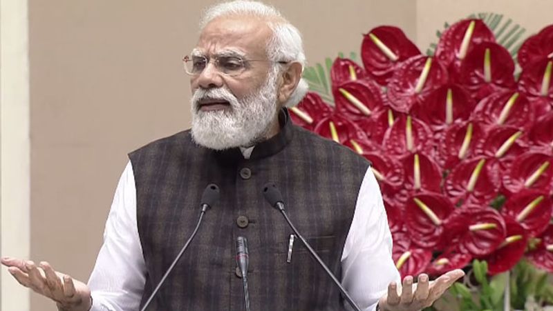 pm narendra modi review amid new variant worries