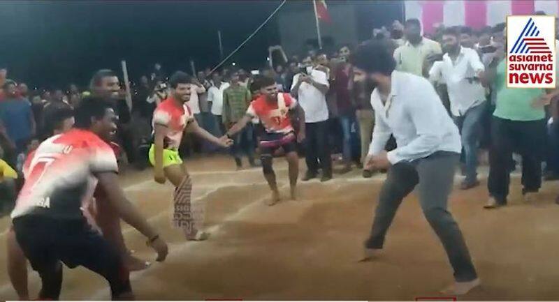 JDS Youth President Nikhil Kumaraswamy Plays Kabaddi With Mandy Players rbj