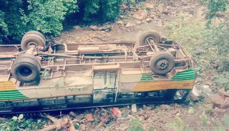 Andhra Pradesh RTC Bus Fell into valley in kurnool