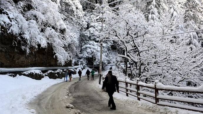 Weather: कंपकंपाएगी दिसंबर की सर्दी, हिमाचल में बर्फबारी और कई राज्यों में बारिश की संभावना