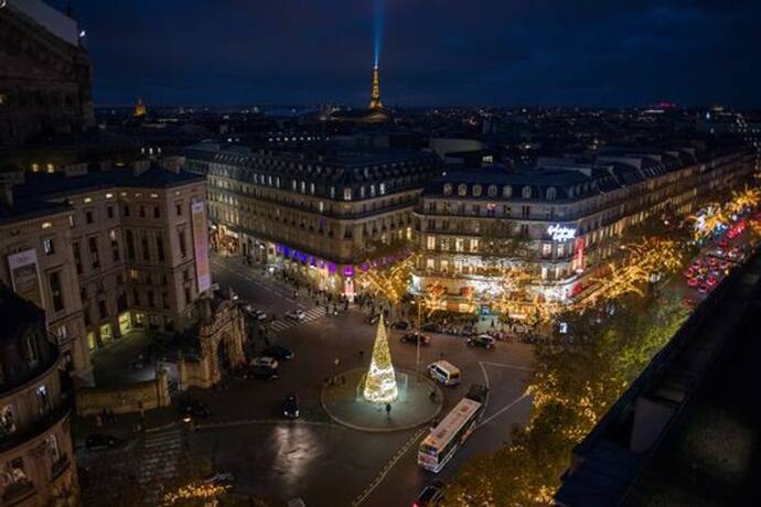 Paris की सड़कों पर आधी होने जा रही वाहनों की संख्या, राजधानी में ड्राइविंग करना अब नहीं होगा आसान, देखें वजह