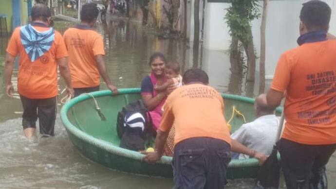 Weather Update: कई राज्यों में भारी बारिश की चेतावनी; गुजरात में समुद्र में डूबी 14-15 बोट; कई मछुआरे लापता