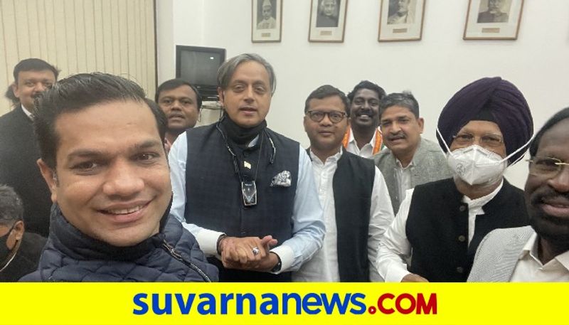 No one expects these to go viral Shashi Tharoor posts photo with male MPs after uproar pod