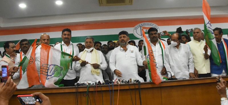 JDS and BJP many Leaders Joins Congress In KPCC Office On Dec 2nd rbj