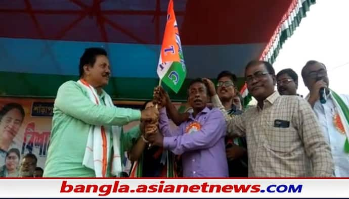 Basirhat: পদ্ম শিবিরে বড়সড় ভাঙন, বসিরহাটে তিন শতাধিক বিজেপি কর্মীর যোগ তৃণমূলে