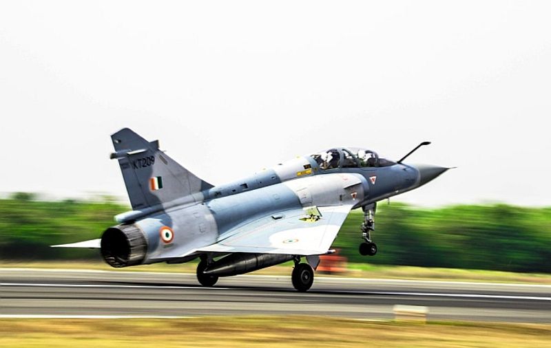 Mirage fighter aircraft's tyre stolen in a traffic jam near Lucknow