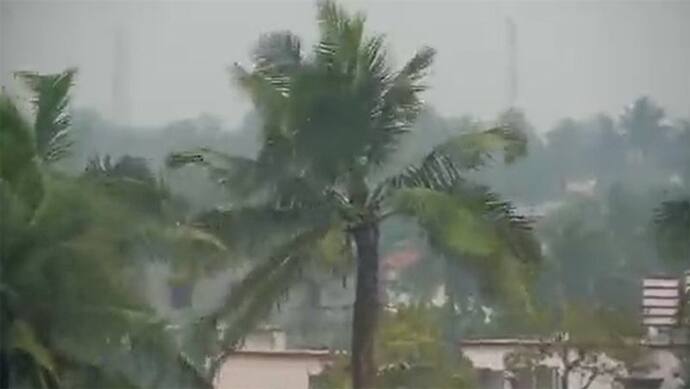 आज कमजोर होकर डिप्रेशन में बदल सकता है Cyclone Jawad, पुरी में भारी बारिश की संभावना