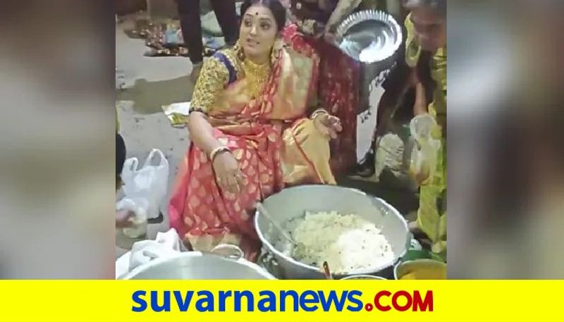 West Bengal Woman Distributes Leftover Food from Brother Wedding to Needy pod