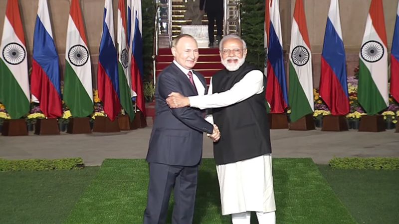 Putin meets Modi: India time-tested friend, friendly nation and great power-dnm