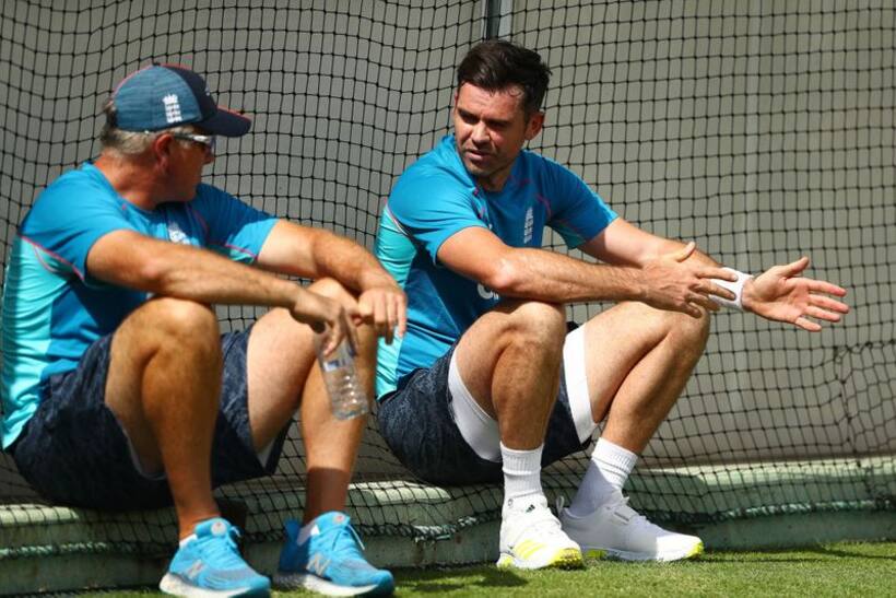 James Anderson: టీమిండియా  బౌలింగ్ కోచ్‌గా జేమ్స్ అండర్సన్..? ఫోటో వైరల్ 