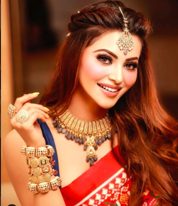 Viral Urvashi Rautela: মিস ইউনিভার্স ২০২১ মঞ্চে বিচারকের ভুমিকায় উর্বশী, ঝড়ের বেগে ভাইরাল ভিডিও