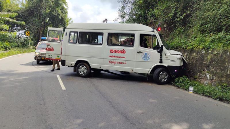 Bipin Rawat chopper crash Ambulances carrying victims meet with minor accident pod