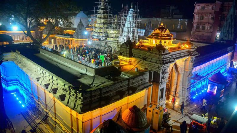 Over 5 Lakh Devotees Throng Kashi Vishwanath Dham In Record Footfall dpl