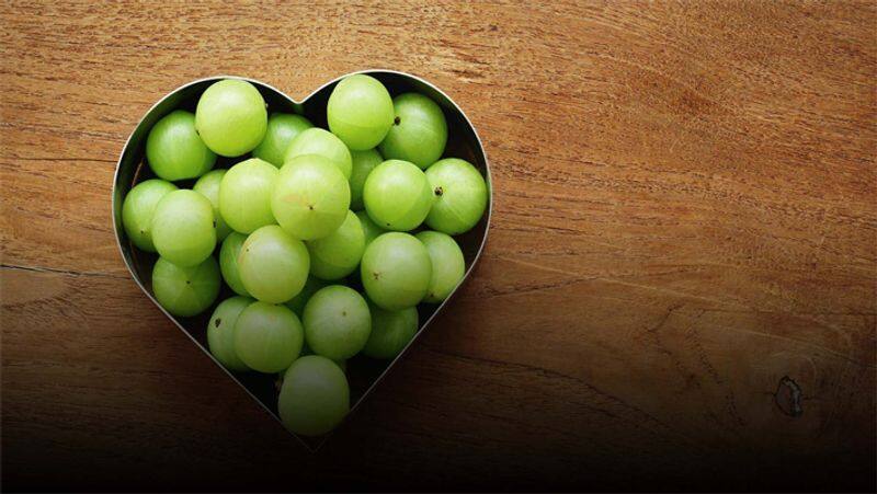 Here are the amazing benefits of eating a gooseberry daily!