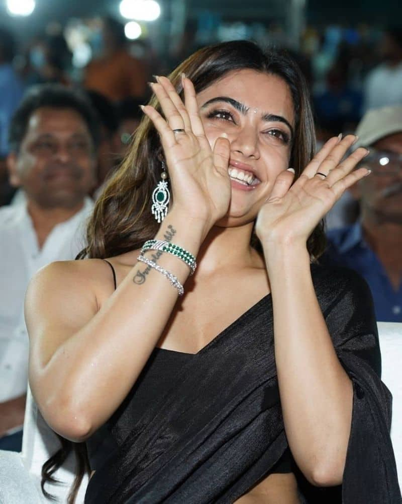 After speaking Telugu cant speak in Kannada says Rashmika mandanna in Pushpa Bangalore press meet dpl