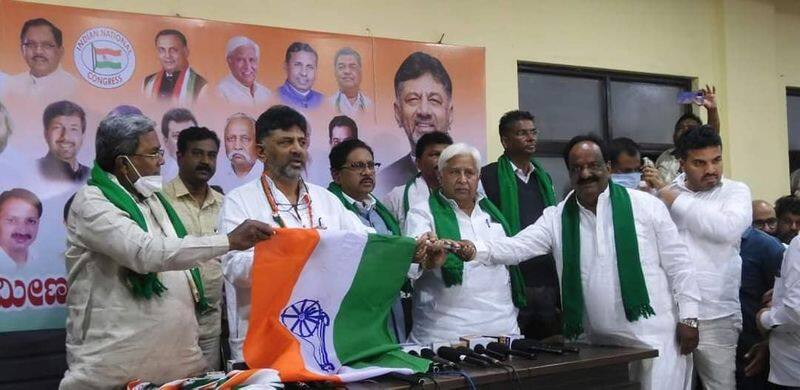 Finally JDS Leader NH Konaraddi Joins Congress at Belagavi On Dec 14th rbj