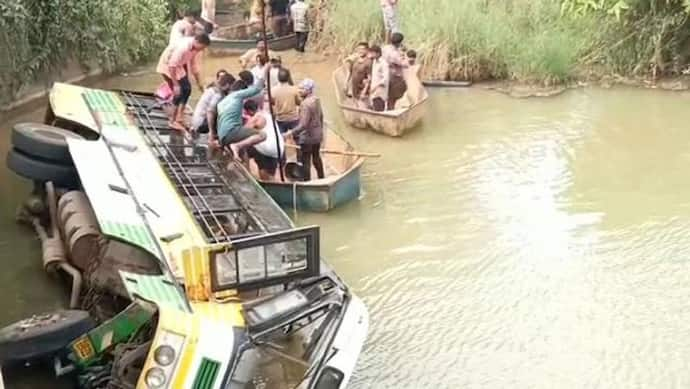 Andhra Pradesh Bus Accident: नाले में बस गिरने से 9 की मौत, 22 घायल, PM Modi ने जताया दुख