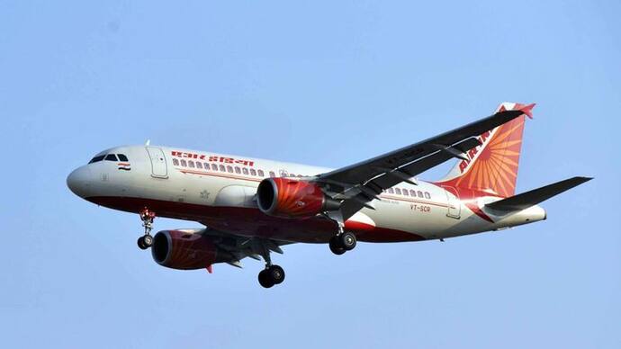 रूस के यूक्रेन में एंट्री से पहले भारतीयों को लेकर निकला Air India का विमान, देखें छात्रों की क्या है मांग