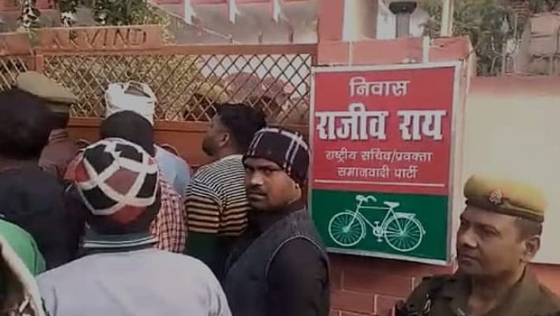 Income Tax Raids At Several Close Aides Of Akhilesh Yadav SP Leader Calls It Unnecessary pod