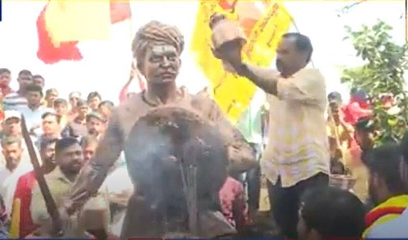 The Statue of Sangolli Rayanna reinstalled in Angol Belagavi hls