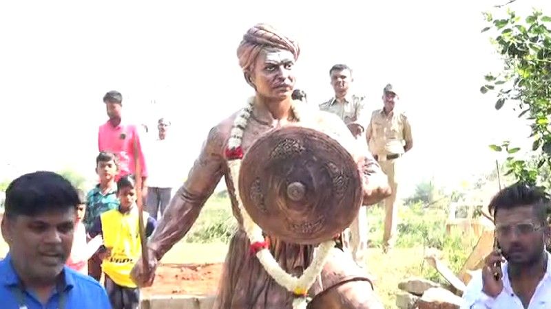 sangolli rayanna statue re installed in anagola at belagavi