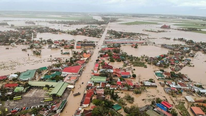 More than 200 dead after typhoon slams Philippines