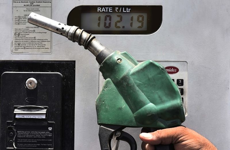 petrol diesel price in bengaluru and major cities of karnataka 02 Jaunuary 2022 pod