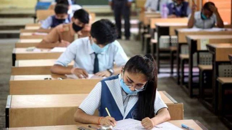 no evaluation For  wrong question in Second PUC Mid Term examination snr