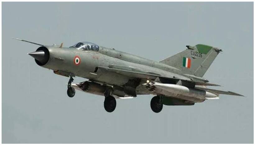 Romania Helicopter Crash: రొమేనియాలో కుప్ప‌కూలిన ఆర్మీ హెలికాప్టర్..ఏడుగురు సైనికుల మృతి