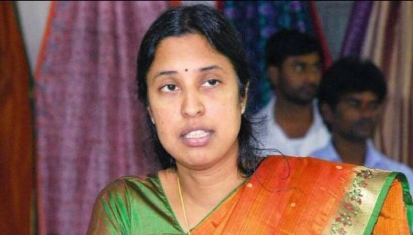 సీనియర్ ఐఎఎస్ అధికారి శ్రీలక్ష్మికి ఊరట:ఓఎంసీ కేసులో అభియోగాల కొట్టివేత