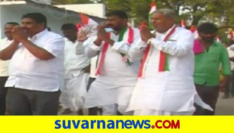 Political Leaders Campaign Town Panchayath Election in Raichuru grg