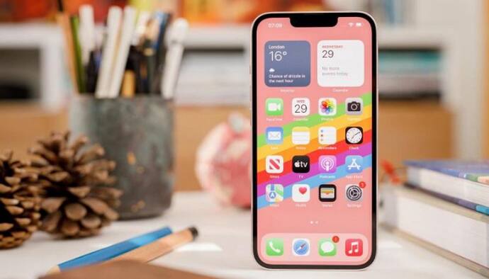 Apple यूजर के लिए बड़ी खबर! आने वाले इस iPhone में नहीं मिलेगा Sim Card स्लॉट, पढ़े पूरी खबर