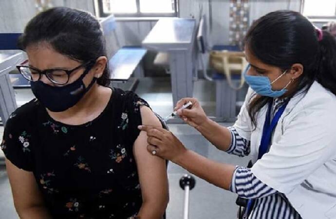 KGMU ने Covishield vaccine पर किया सर्वे, टीकाकरण के 8 माह बाद 84% कम हुई एंटीबॉडी