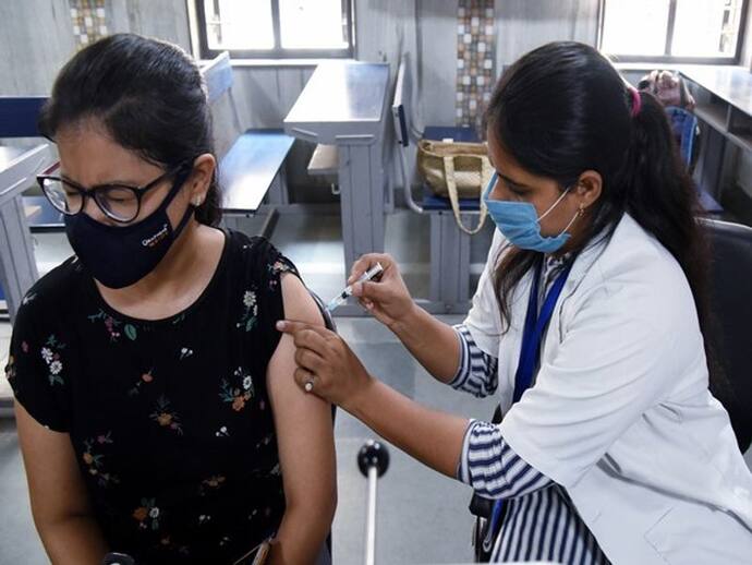 Vaccination Guideline-১৫ থেকে ১৮ বছর বয়সীদের কোভ্যাক্সিন, নির্দেশিকা জারি কেন্দ্রীয় স্বাস্থ্য মন্ত্রকের