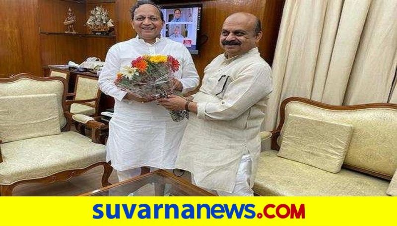 No leadership change Bommai will complete term as chief minister Says Arun Singh rbj