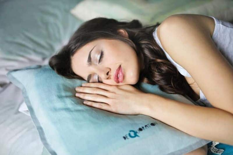 Improve your sleep cycle by including these habits sur 