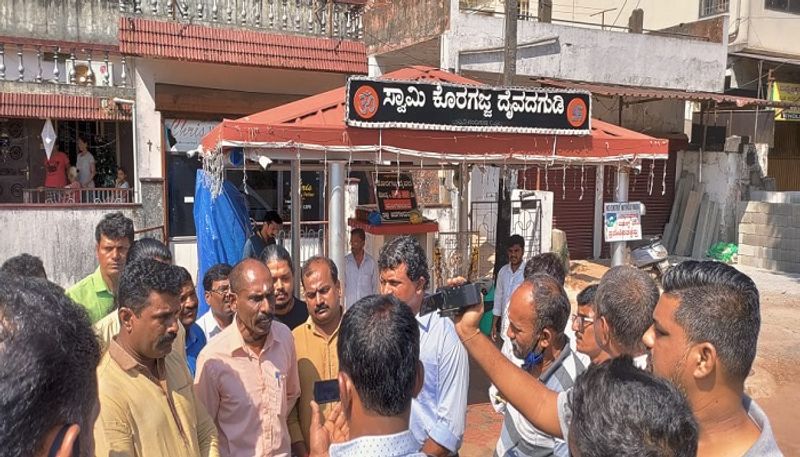 police arrests man who put condom in Mangaluru spiritual places rbj