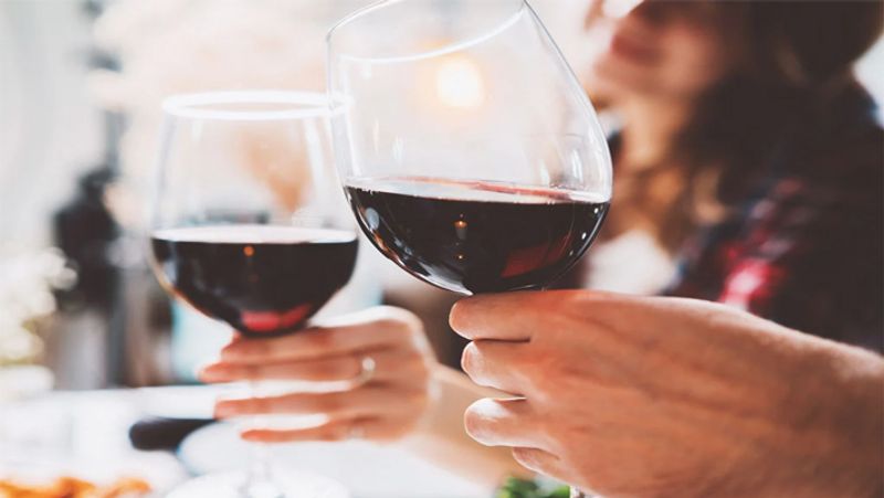 french university offers a new course on food drinking and living