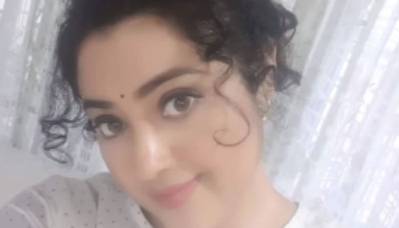 Actress Meena share her roundup video