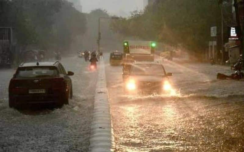 forecast showers in 14 districts for the next three hours said that imd chennai rains