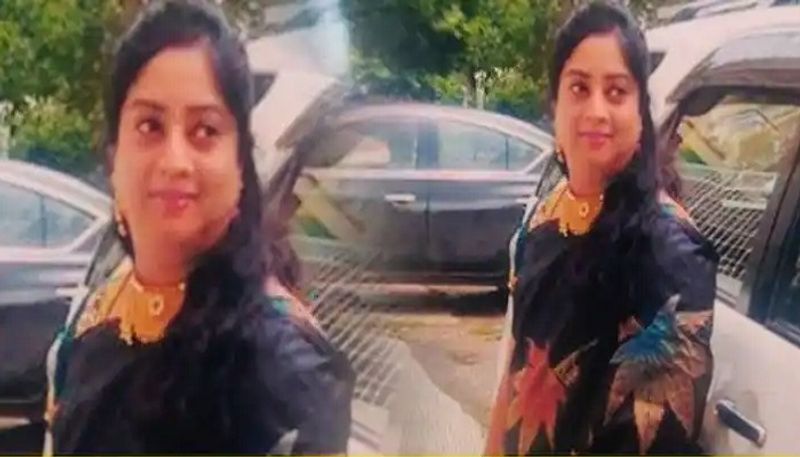 girl plotted mothers murder with help from stepfather com lover in Bengaluru