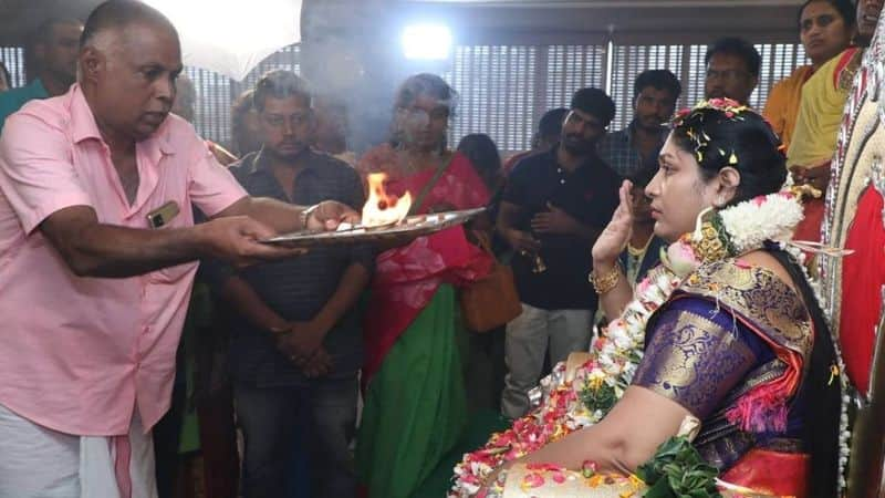 Aathi parasakthi annapoorani arasu amma new updates social media viral pen samiyar anna poorani amma