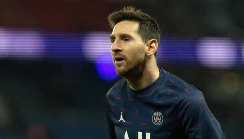 football player Lionel Messi tested positive for covid-19