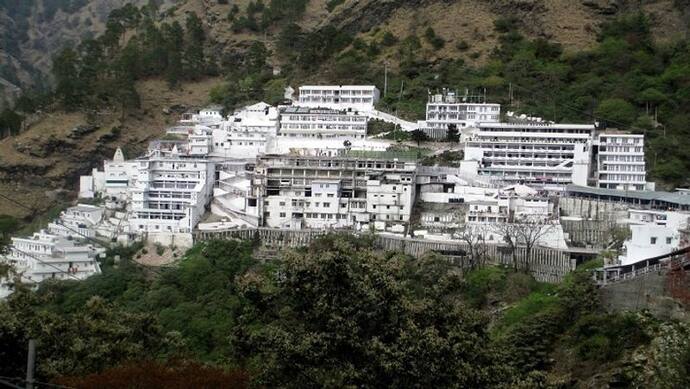 Vaishno Devi Mandir में पर्ची सिस्टम बंद, ऑनलाइन बुकिंग के बाद ही होंगे माता के दर्शन